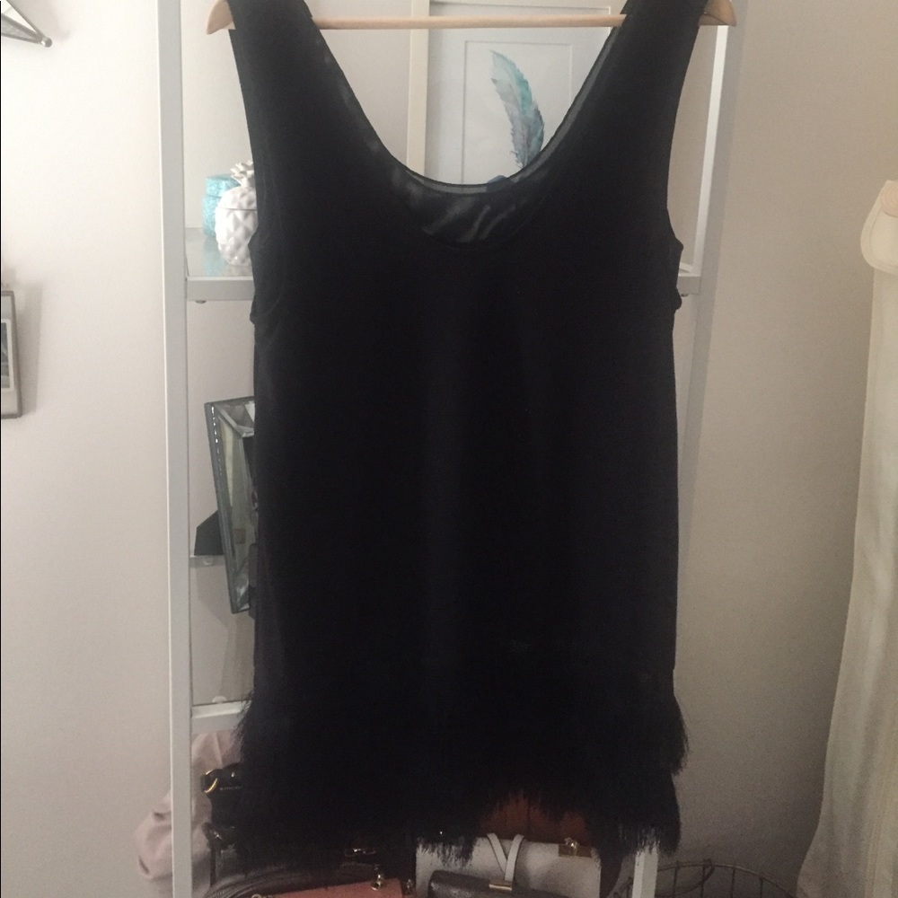Banana Republic fringe bottom long-line tank
